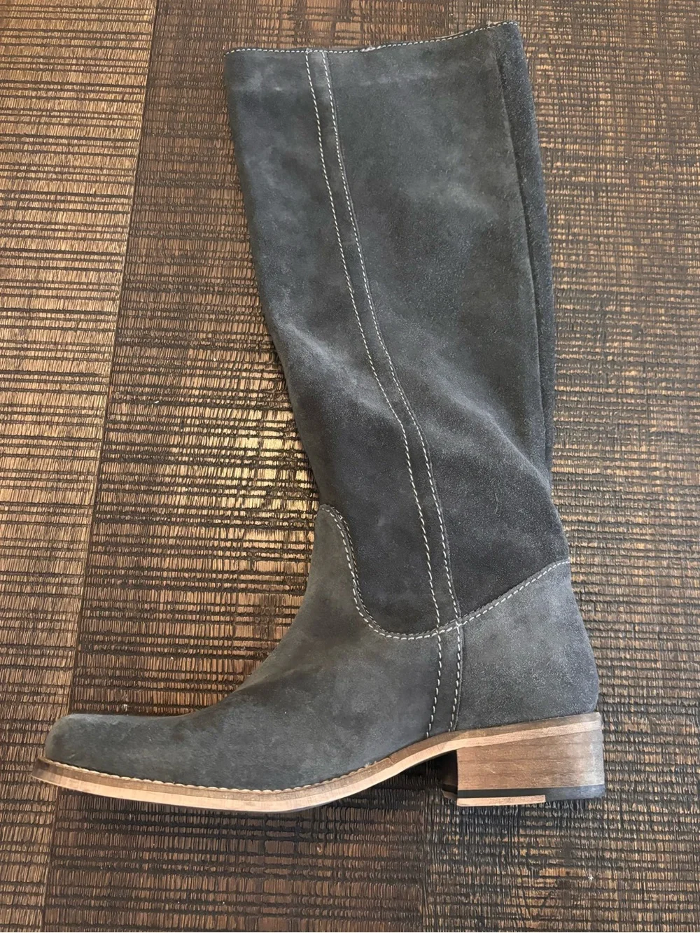 Seychelles Women's Grey Tall Suede Riding Boots Size 7 EUC
